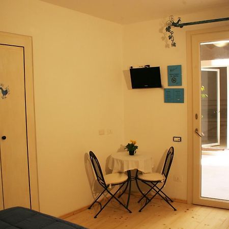 Note Sulla Piazza Bed & Breakfast Каляри Екстериор снимка