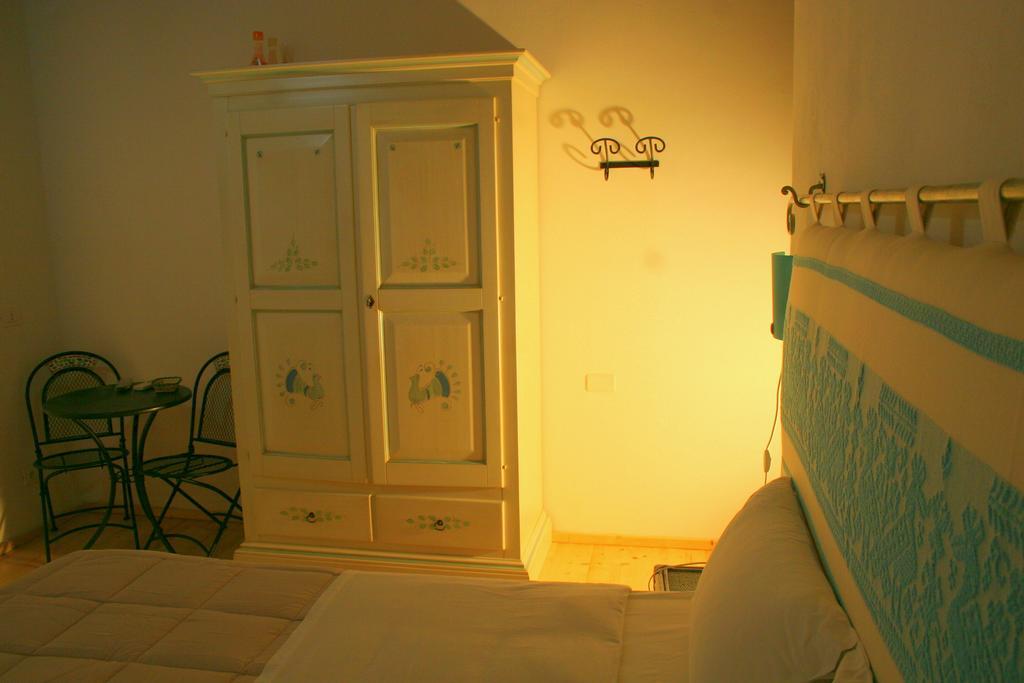 Note Sulla Piazza Bed & Breakfast Каляри Стая снимка