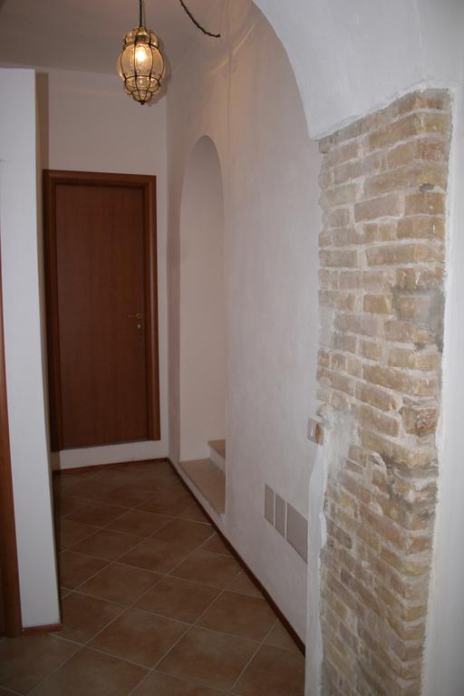 Note Sulla Piazza Bed & Breakfast Каляри Екстериор снимка